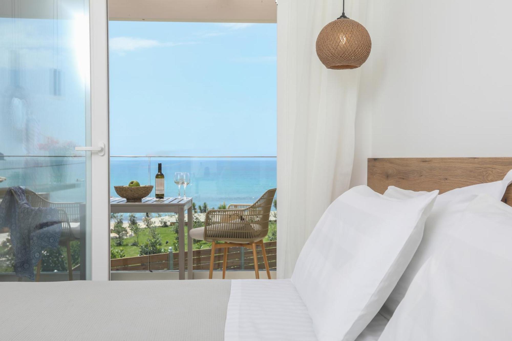 Magdachris Luxury Rooms Agios Georgios Pagon Eksteriør bilde